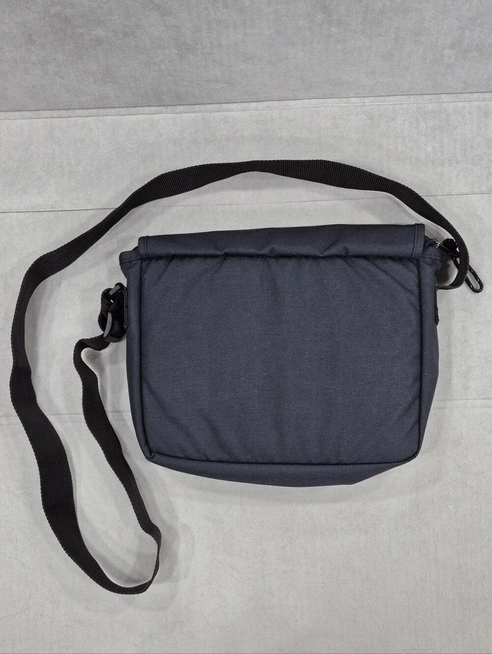 Eastpak small messenger